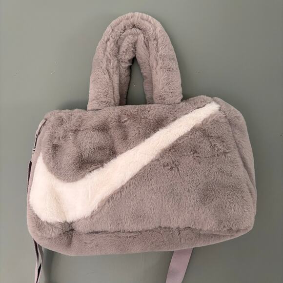 Nike Faux Fur Tote Bag - Picture 2 of 6
